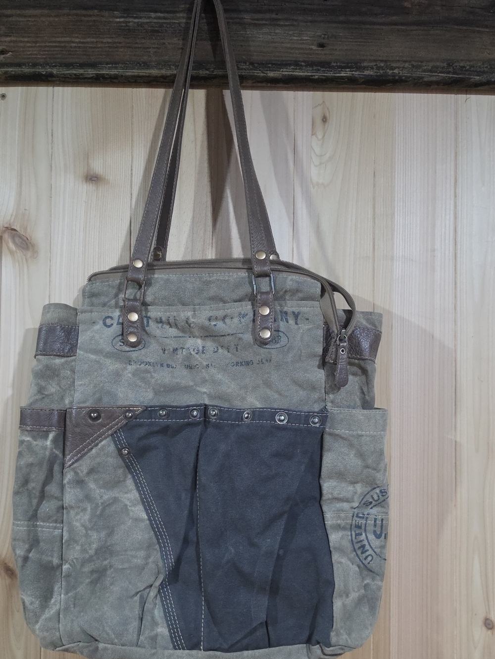 Myra Canvas Tote Bag in Faded Gray and Black